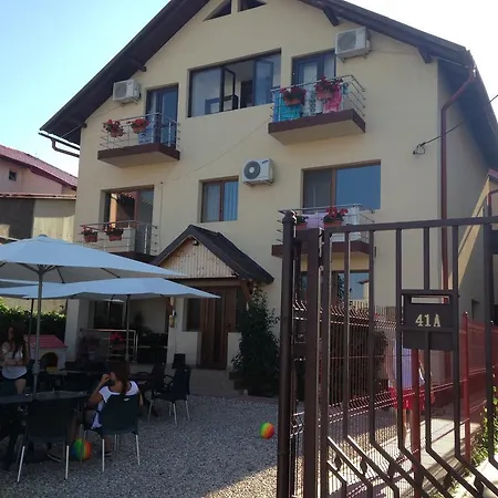 Pensiunea Casa Firu بيت ضيافة