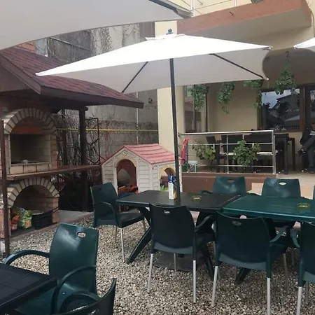 Pensiunea Casa Firu بيت ضيافة كوستِنيست