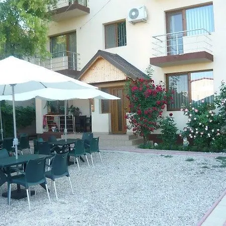 Pensión Pensiunea Casa Firu 3*